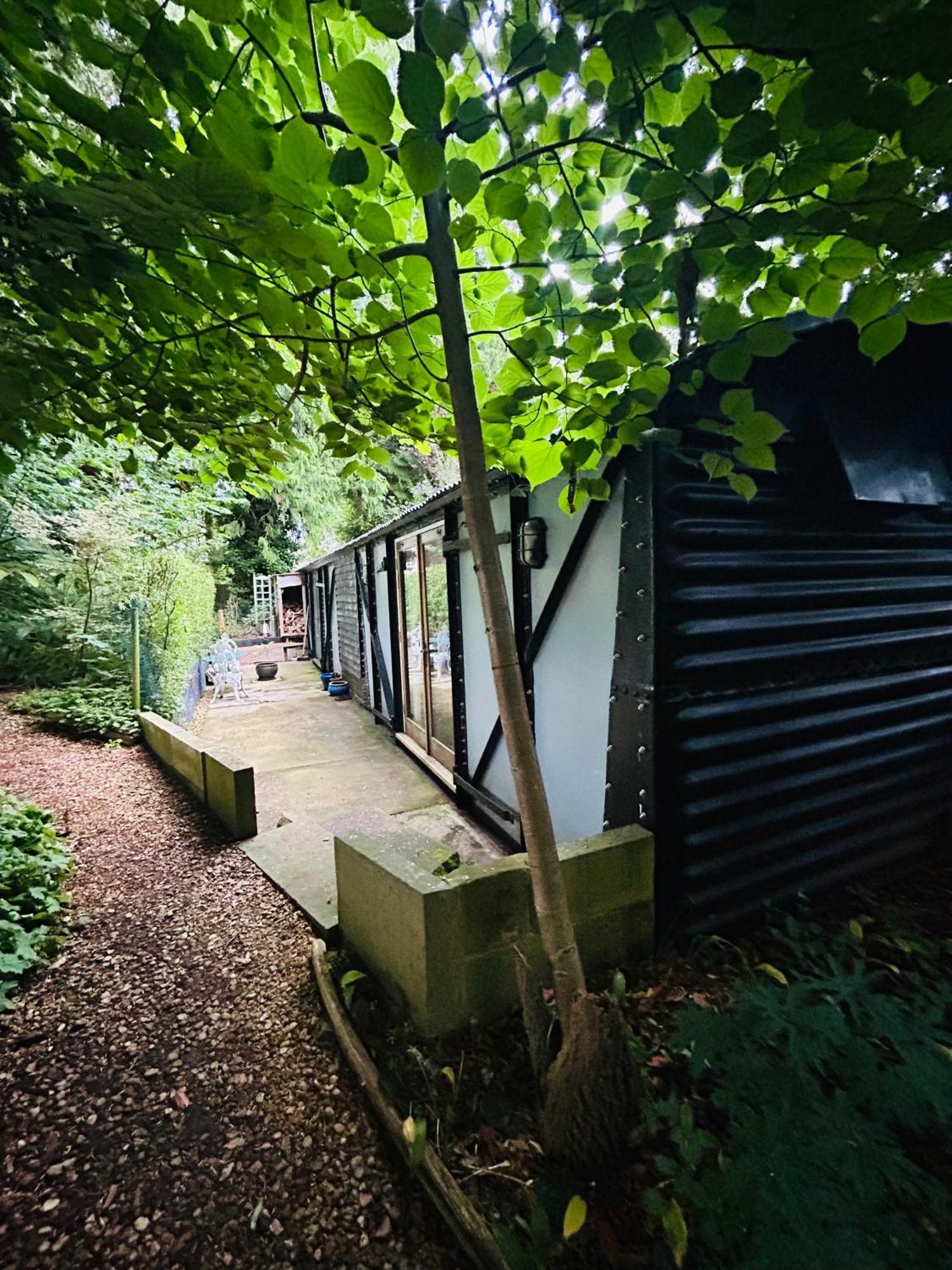 The Railway Carriage - Blue Villa Glasbury Exterior photo